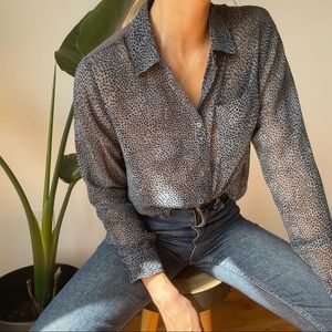 ⚡️2/20⚡️ Printed Sheer Blouse size Small